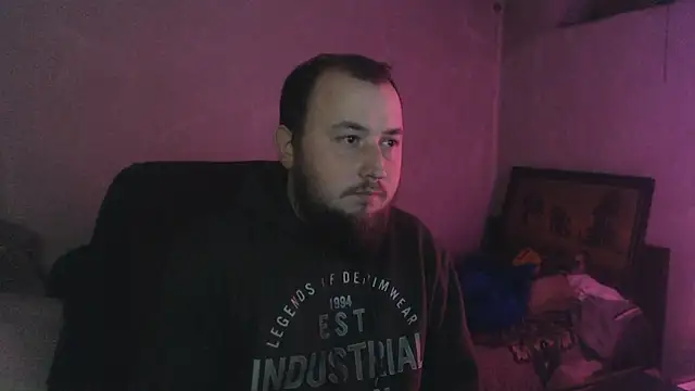 BIG-COCK-OMG: διαδικτυακό σόου στην κάμερα