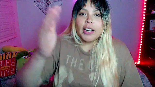 Chat XXX en directo de EllieMoonX