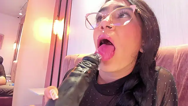 XXX chat uživo modela PamelaRed_