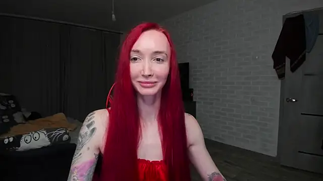 Chat +18 de Roxy_Silver ao vivo