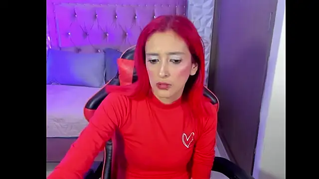 Ruby_Your_Milf: онлайн-секс-чат