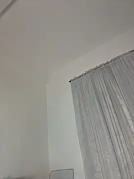 Chat +18 de MerliaSsomer ao vivo