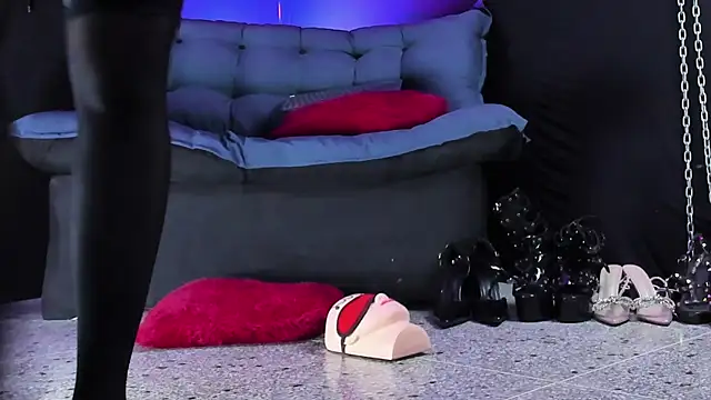 Chat +18 de KatrinaStone ao vivo