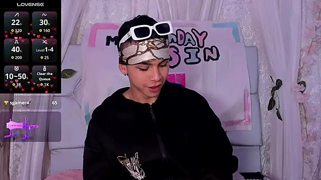 Prince_Apolo Adlı Modelin Canlı XXX Sohbeti