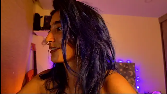 LunaisBack Webcam-Show