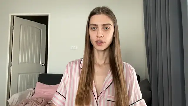 Chat +18 de SonyaSweety ao vivo