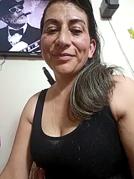 Chat +18 de Lucia_Rios ao vivo