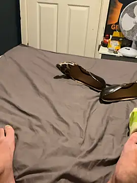 fortheloveofheels74: онлайн-секс-чат