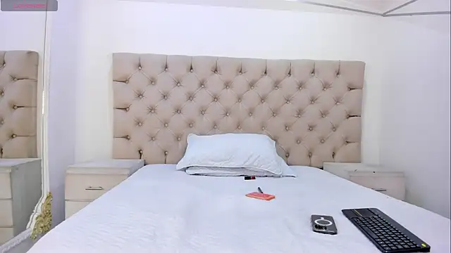 XXX chat uživo modela LaurenSnow