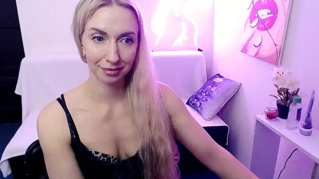 Pertunjukan Kamera Web Cute_Smile_Shy