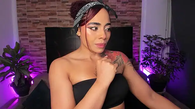 Chat XXX en directo de emilyfitness