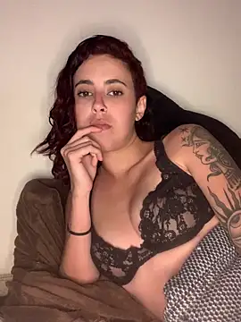 ninapellegrini17's Live XXX Chat