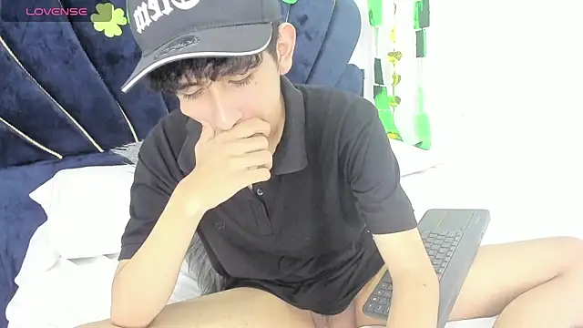 julian_xx – Kamerová šou