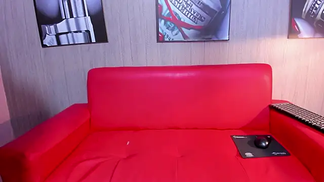 XXX chat uživo modela salem_rosee