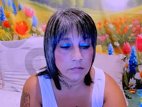 Chat +18 de indianroxy ao vivo