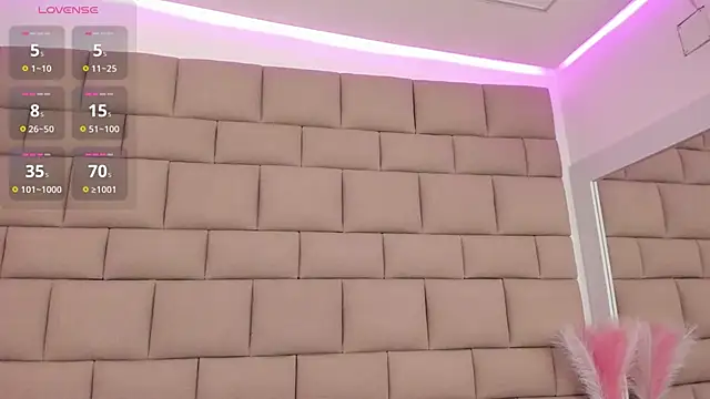 LilianFerrara Show in webcam