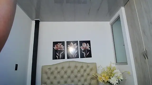 Chat +18 de pinky_f00x ao vivo