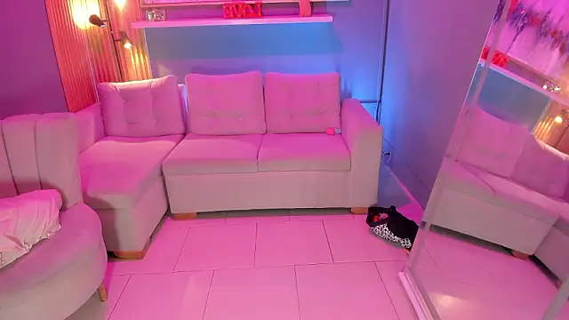 Chat +18 de lilian_vergara ao vivo