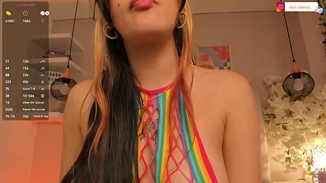 cute__cherry_'s Live XXX Chat