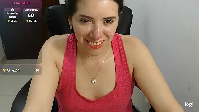 spicey_latina Chat XXX in diretta