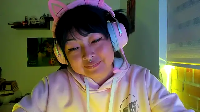 Chat +18 de Shaddycute_ ao vivo