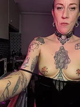 sarahpearlx: онлайн-секс-чат