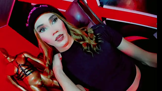 emelly_horny_'s Webcam Show