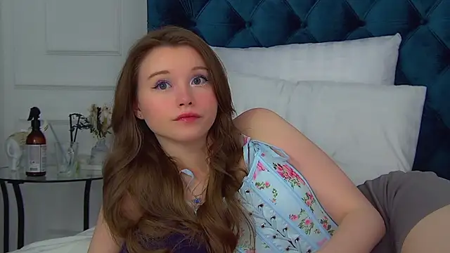 KeiraAsti – Naživo XXX chat