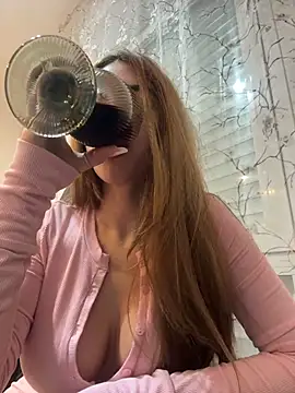 XXX chat uživo modela ItalianGirl