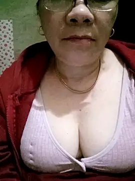 small-house123のライブXXXチャット