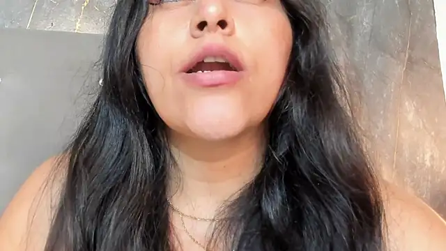 SexxyPamela Chat XXX in diretta