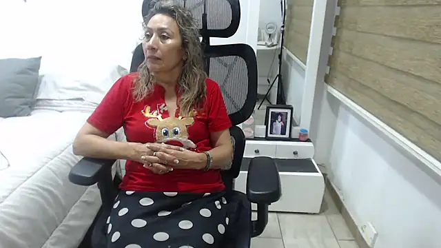 jesy_hot Chat XXX in diretta