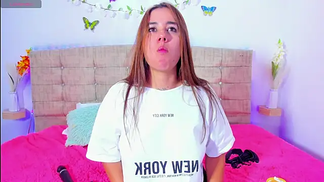 Catherine_summer1 Adlı Modelin Canlı XXX Sohbeti