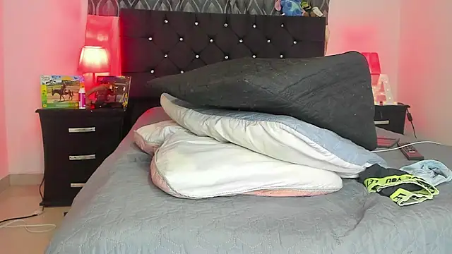 dereck_karter élő XXX-chatje