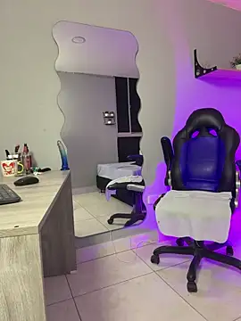 Yelena03 Adlı Modelin Canlı XXX Sohbeti