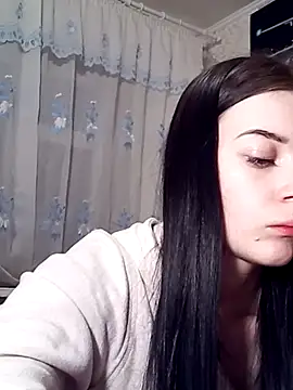 Show modela JhonSHelBy7LuNa na web-kameri