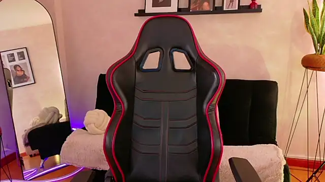 Chatroom XXX en direct de EmmyEvans1