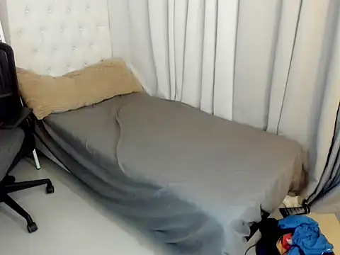 XXX chat uživo modela davincihugecock