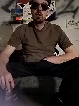 Kaosmikey – Naživo XXX chat