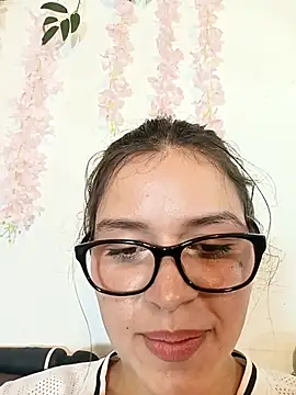 Danni_shy Adlı Modelin Web Kamerası Şovu