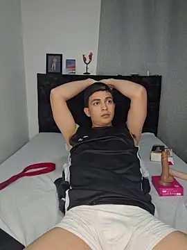 NewYoungHot's Webcam Show