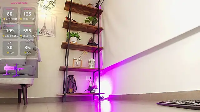 Sassy--Girl Chat XXX live