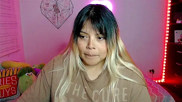 EllieMoonX: онлайн-секс-чат