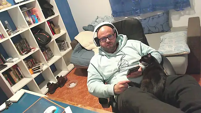 ravingr4d4's Webcam Show