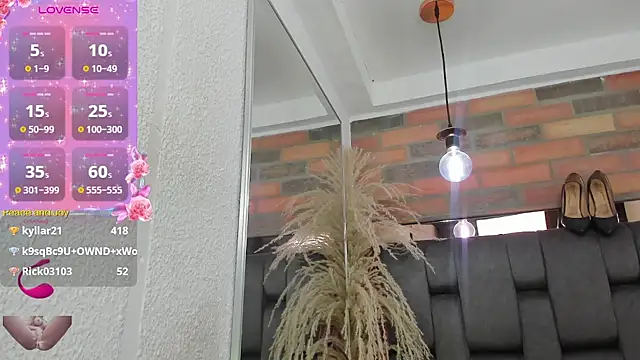 JESSYCORTES live XXX chat