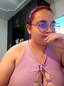 CURVY-HORNY Live XXX Chat