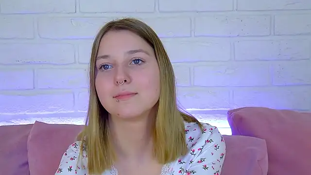 TinnaBurton Live XXX Chat