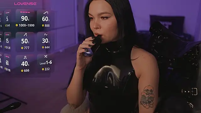 Dominatrix_Alice live XXX chat