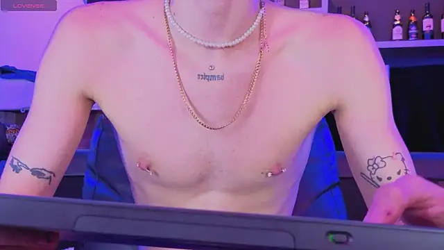 nova_salvatore: онлайн-секс-чат