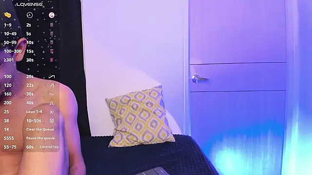 Maxfrost1 在線直播表演